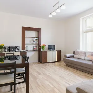 https://apartament-kantaka.poznan-hotels.com