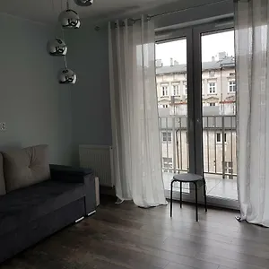 https://apartamenty-strzelecka.poznan-hotels.com